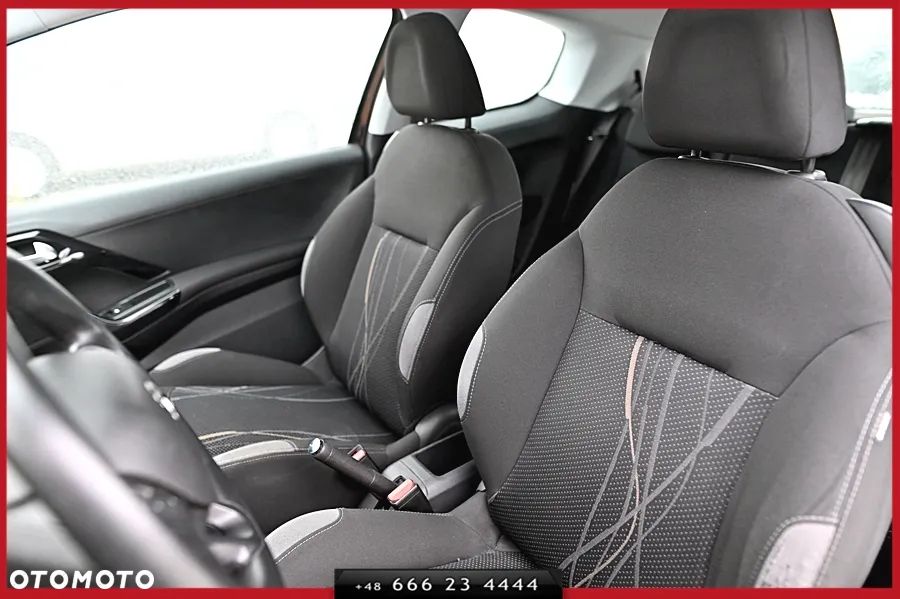 Peugeot 208 1.2 VTi Style - 14