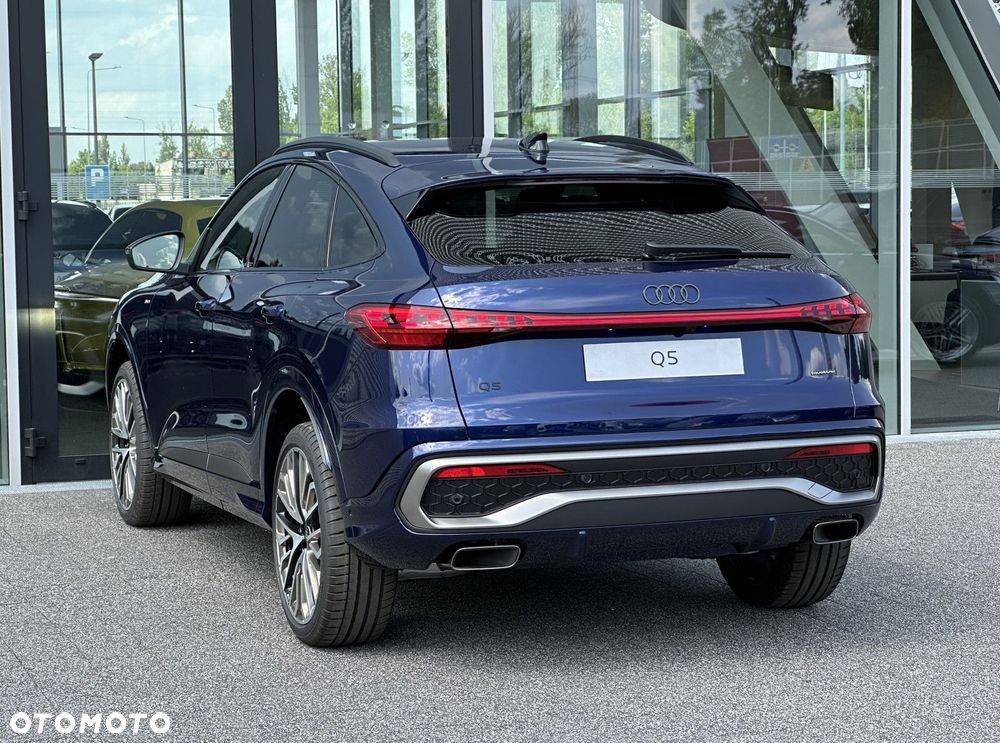 Audi Q5 Sportback - 9