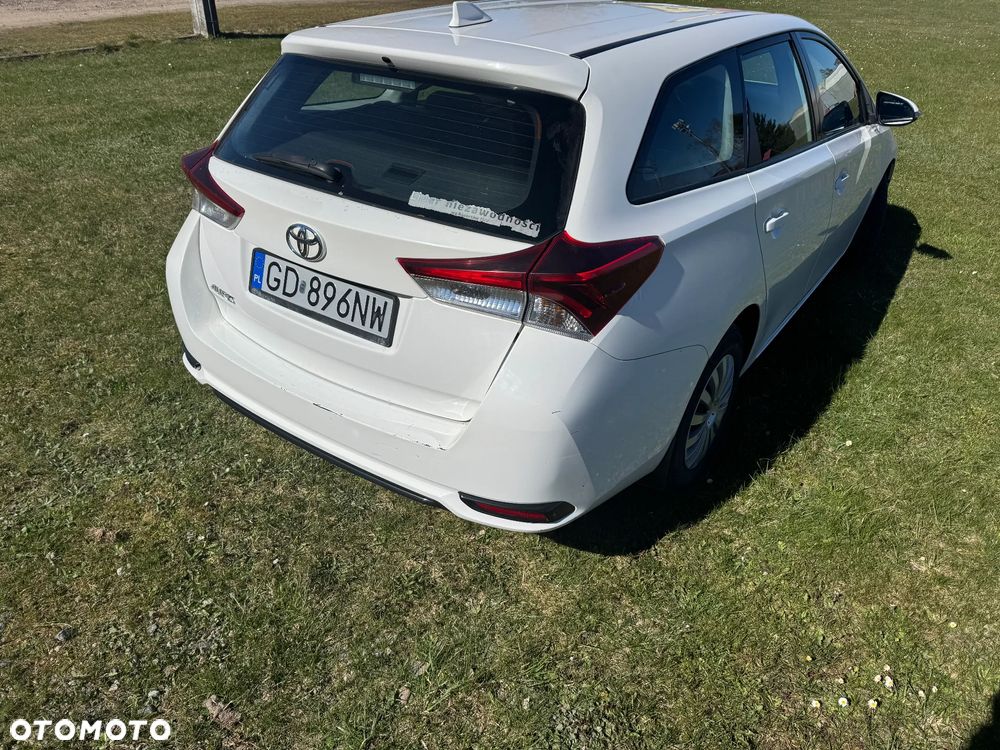 Toyota Auris 1.4 D-4D Active - 7