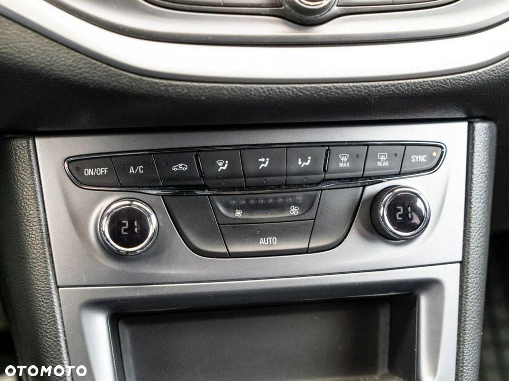 Opel Astra 1.6 CDTI Enjoy S&S - 16