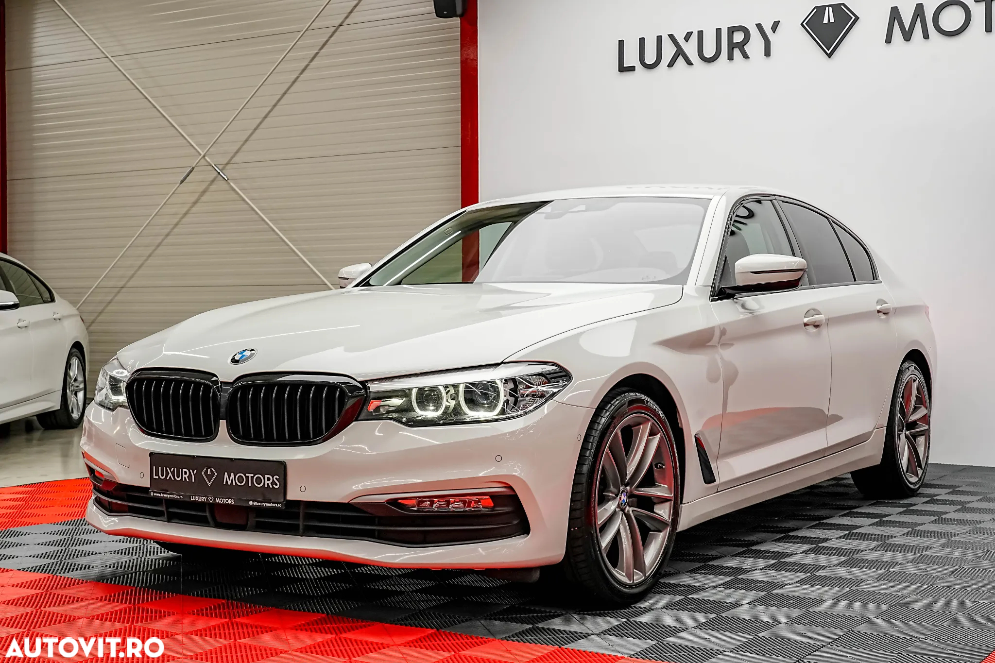 BMW Seria 5 520d Efficient Dynamics Edition Aut. - 9