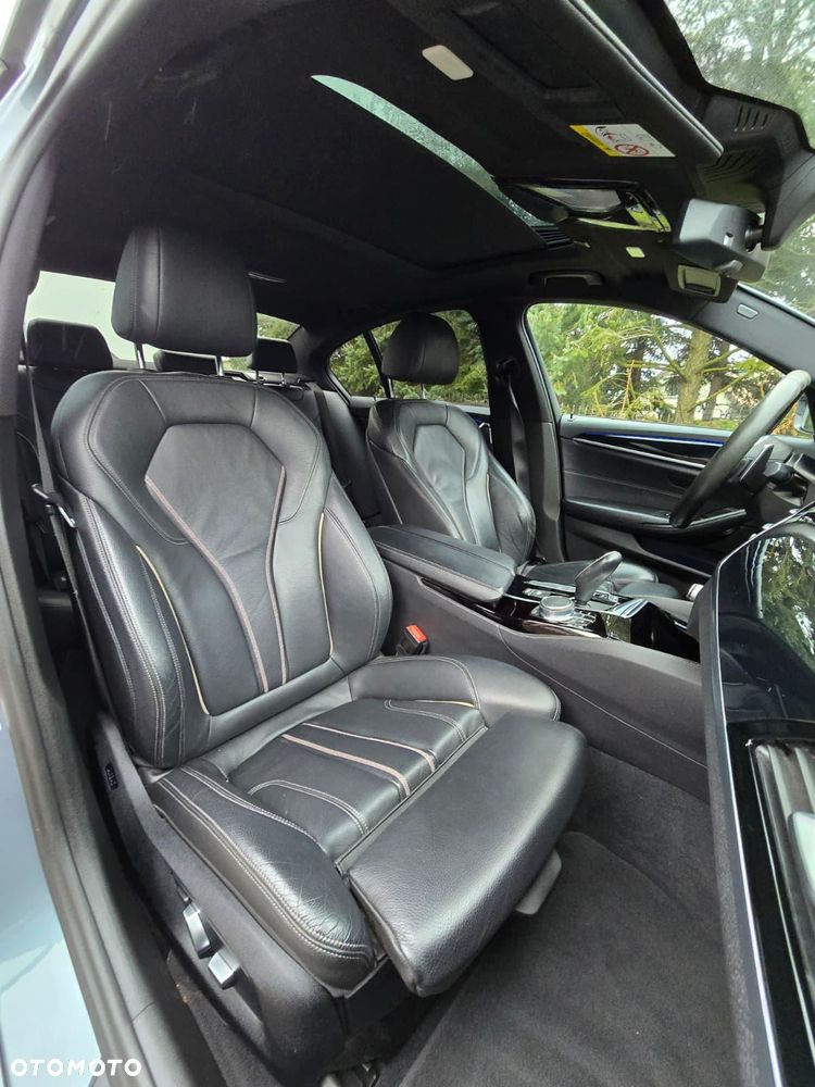 BMW Seria 5 530e iPerformance M Sport sport - 27