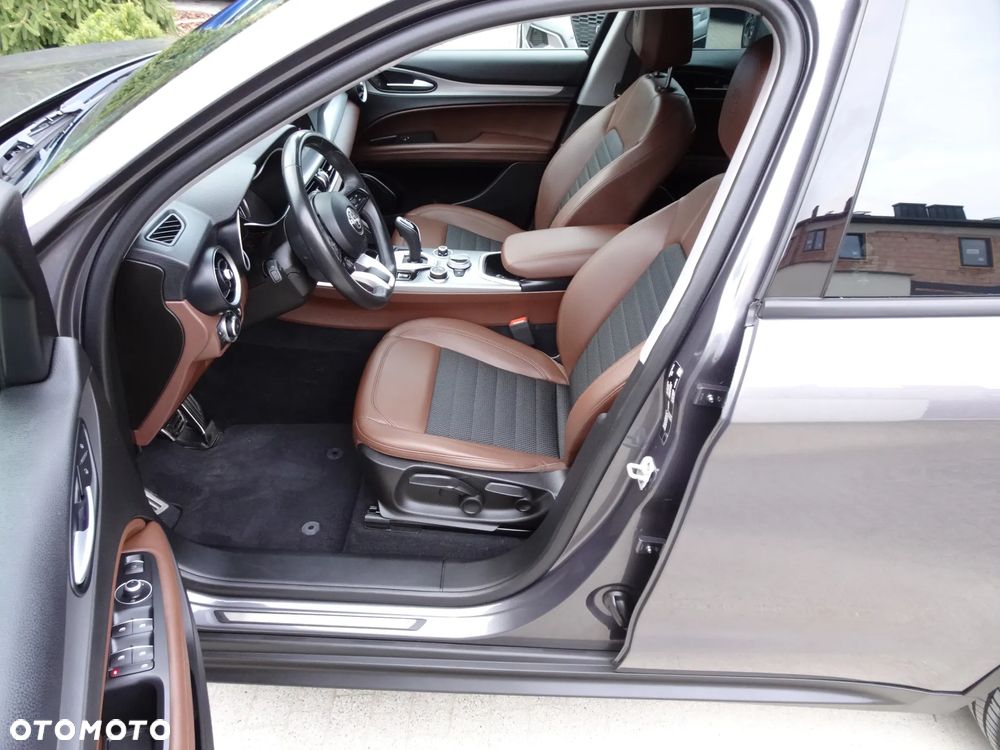 Alfa Romeo Stelvio 2.0 Turbo Sprint Q4 - 21