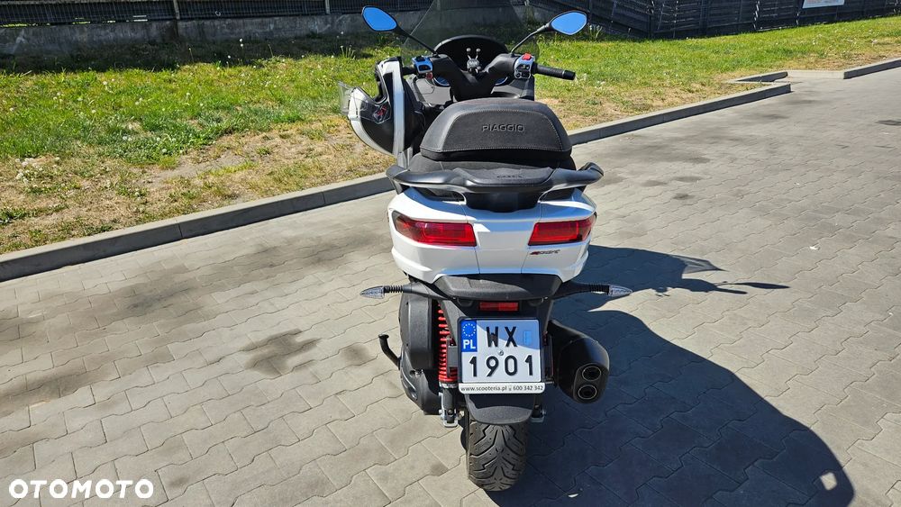 Piaggio MP-3 - 11