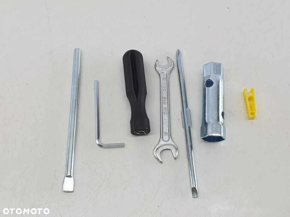 KLUCZE ZESTAW KIT   YAMAHA XSR 125 - 1