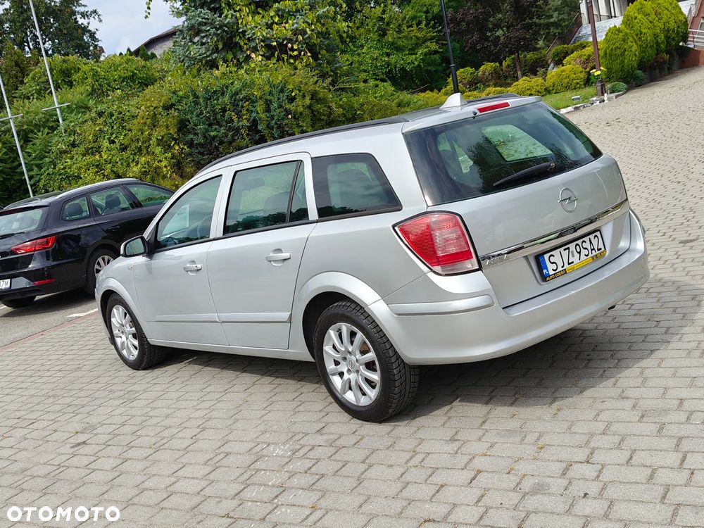 Opel Astra 1.4 Caravan Cosmo - 16