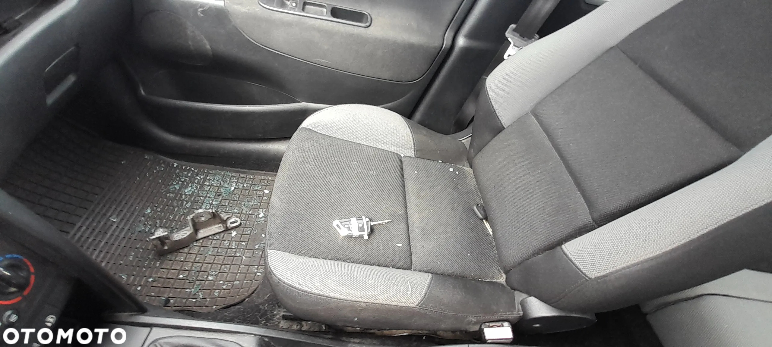 PEUGEOT 207 SW FOTEL PRAWY PASAŻERA PRZÓD PRZEDNI nr. 118/7 - 2
