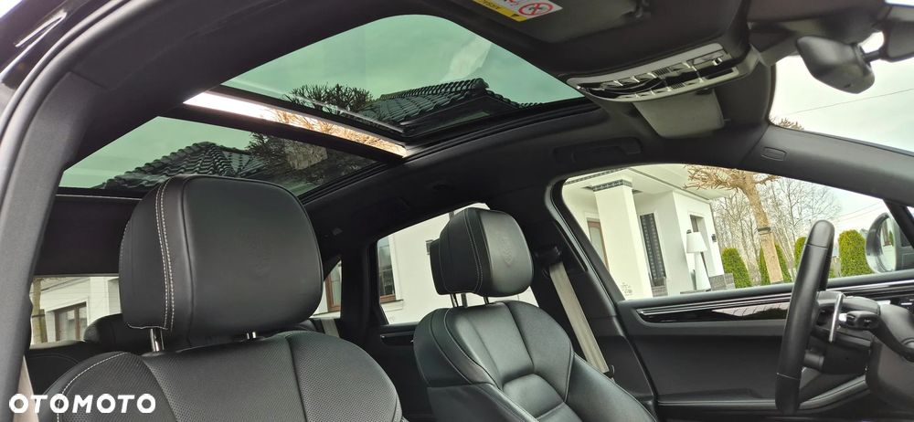 Porsche Macan T - 19