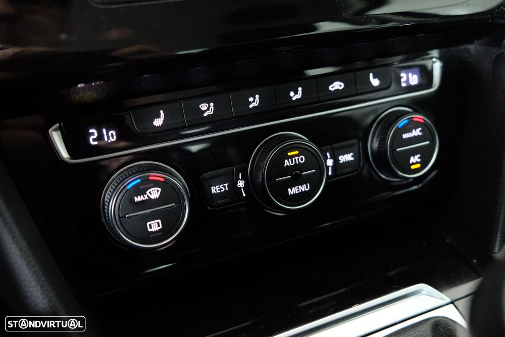 VW Passat 2.0 TDI Confortline - 18