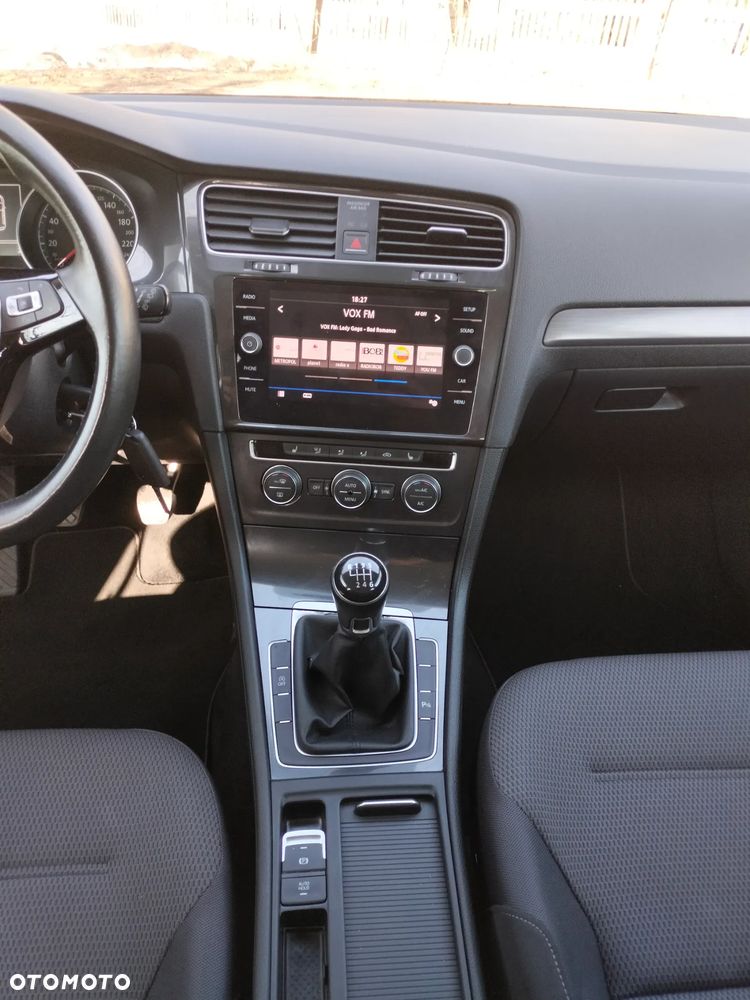 Volkswagen Golf 1.0 TSI BMT Comfortline - 26