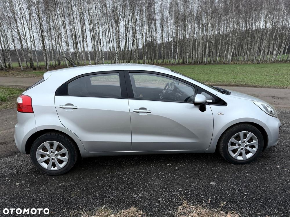 Kia Rio 1.2 Dream Team Edition - 9