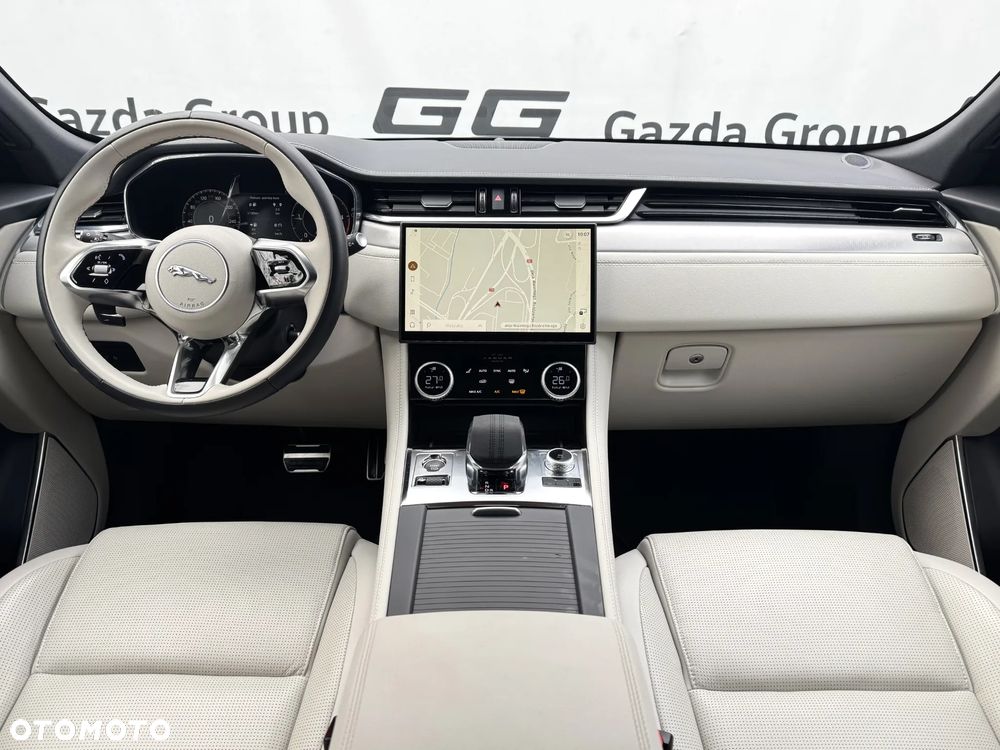 Jaguar F-Pace D200 AWD R-Dynamic SE - 10