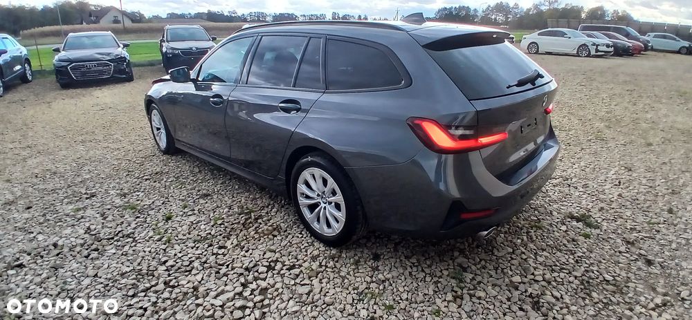 BMW Seria 3 318d Sport Line