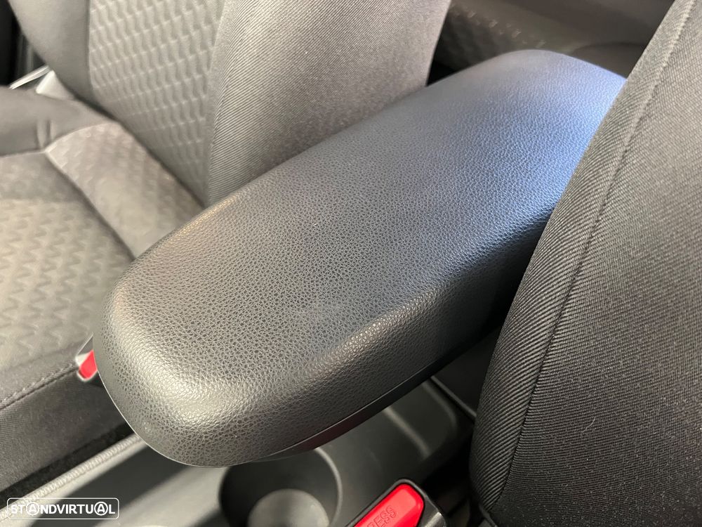 Toyota Yaris Cross 1.5 HDF Comfort Plus - 34