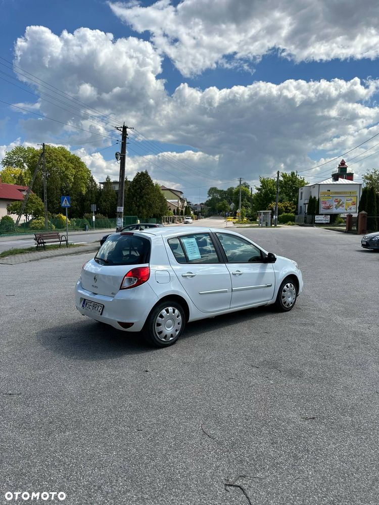 Renault Clio 1.5 dCi Alize - 9