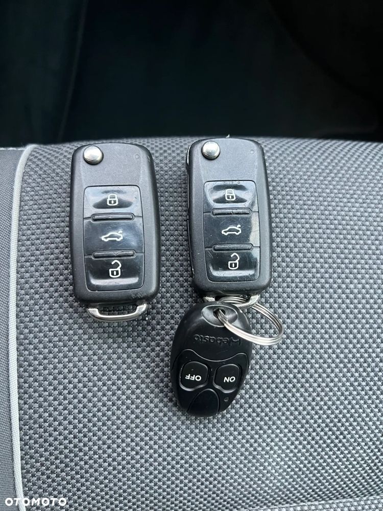 Volkswagen Multivan - 19