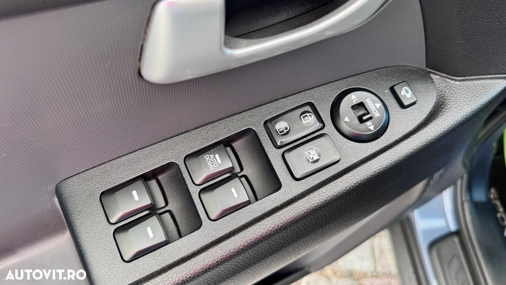 Kia Sportage 2.0 CRDI 4WD Automatik Dream-Team Edition - 10