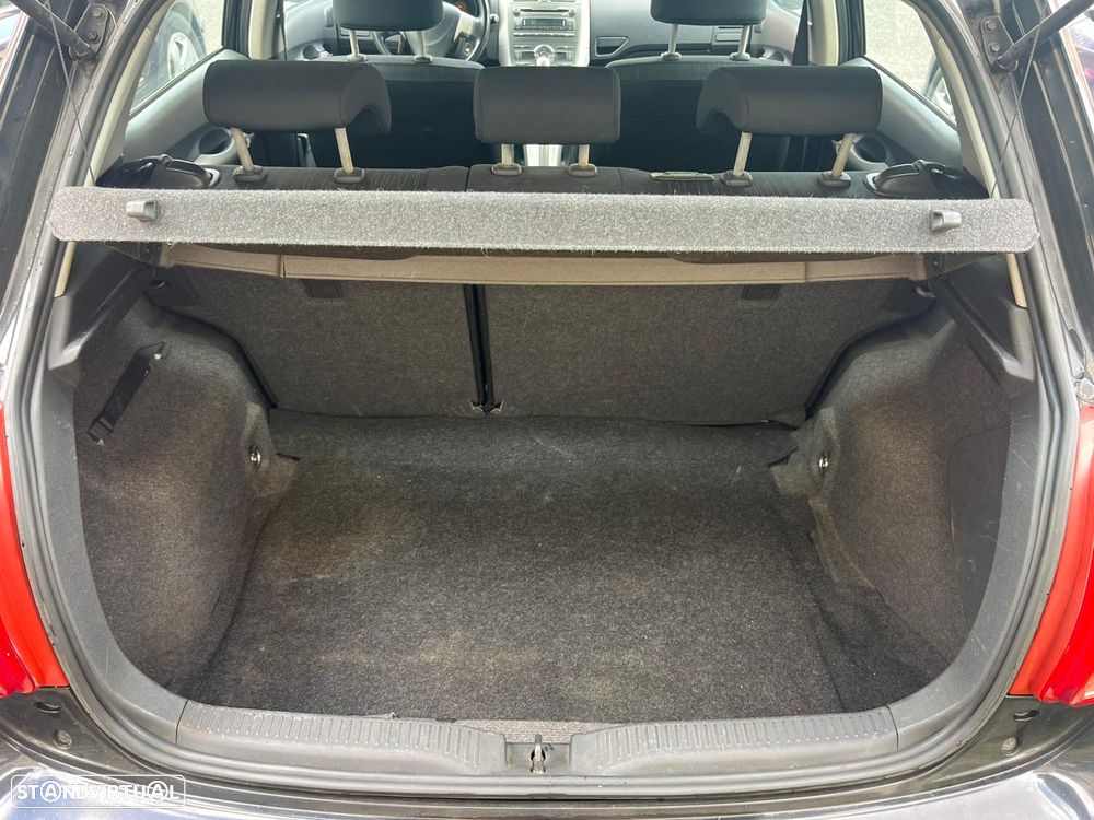 Toyota Auris 1.4 D-4D - 14