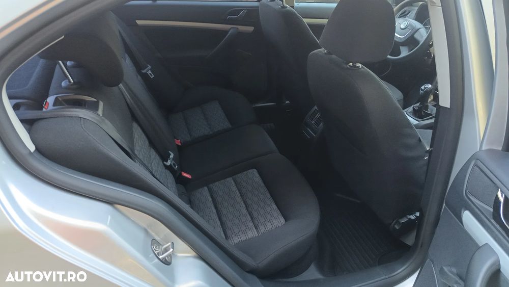 Skoda Octavia 1.6 MPI - 9