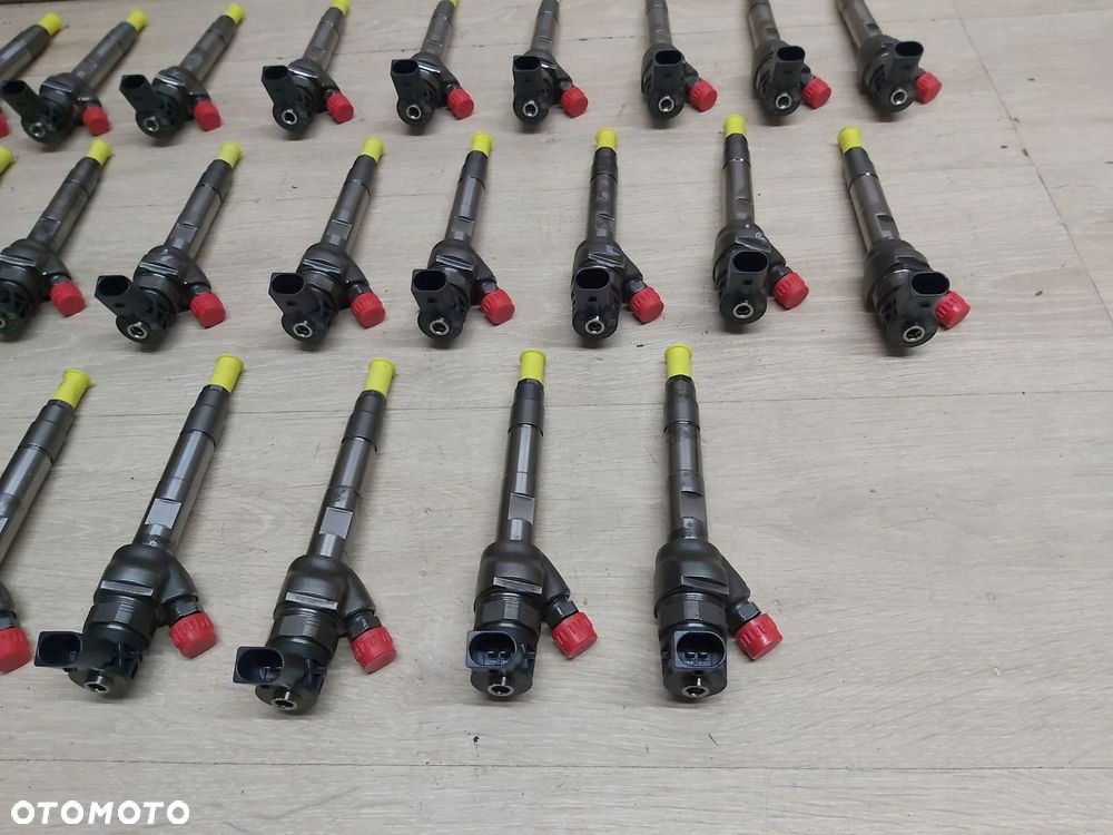 BMW F20 F21 Mini Toyota Verso Avensis T27 Rav4 WTRYSK PALIWA 0445110599 - 3
