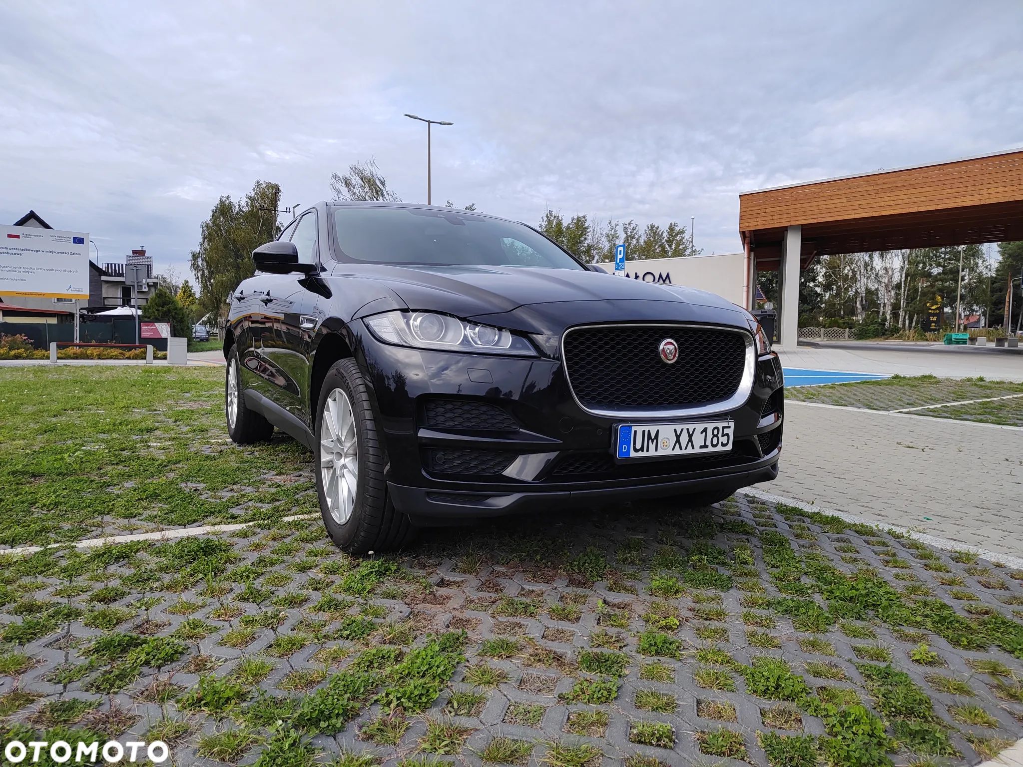 Jaguar F-Pace 2.0 i4D AWD Pure - 1