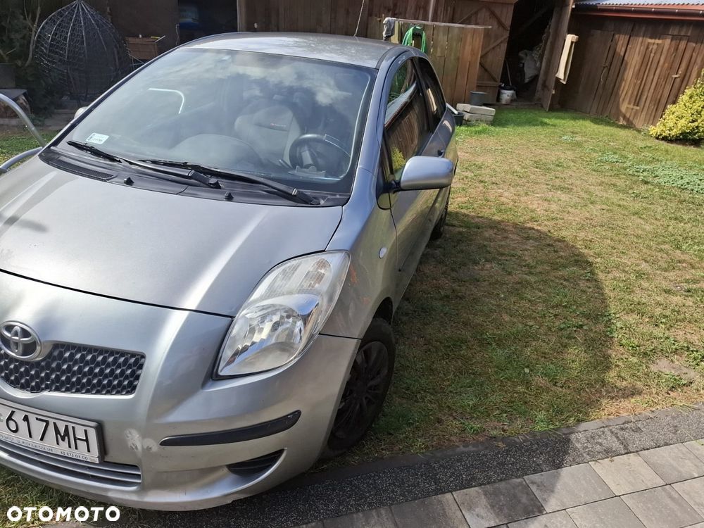 Toyota Yaris 1.4 D-4D - 11