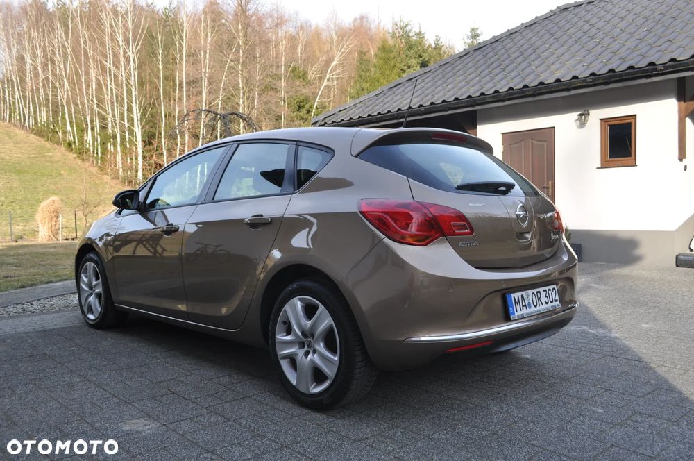 Opel Astra 1.4 Turbo Color Edition - 15