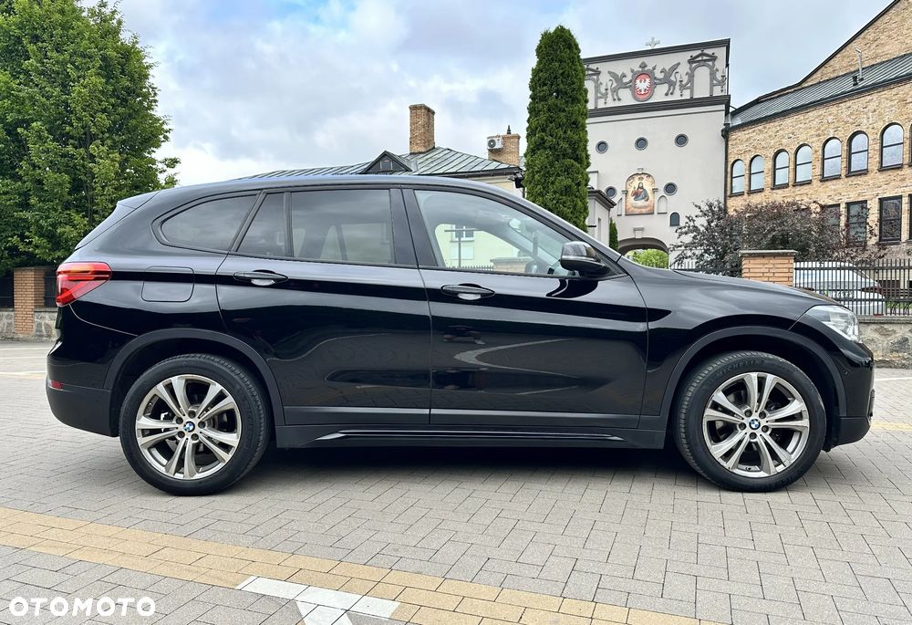 BMW X1 xDrive18d Sport Line - 6