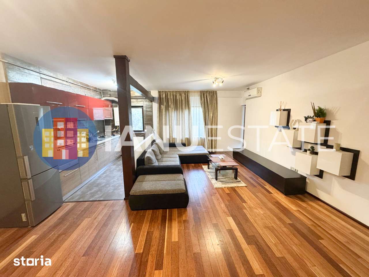 PiataSudului 8`Metrou SunPlaza Tineretului CentralaParcare PetFriendly — fotografia 3