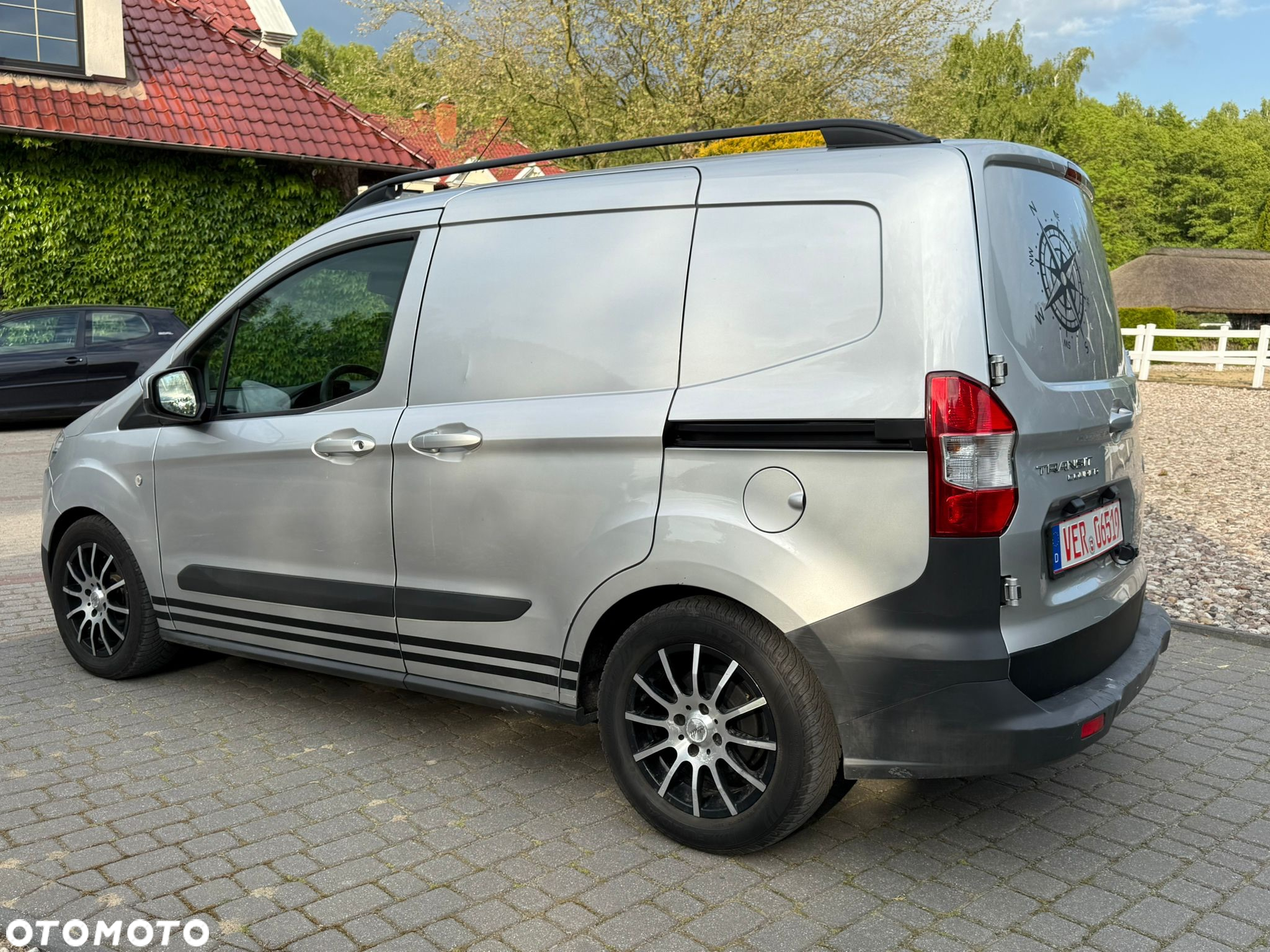 Ford Transit Courier - 3