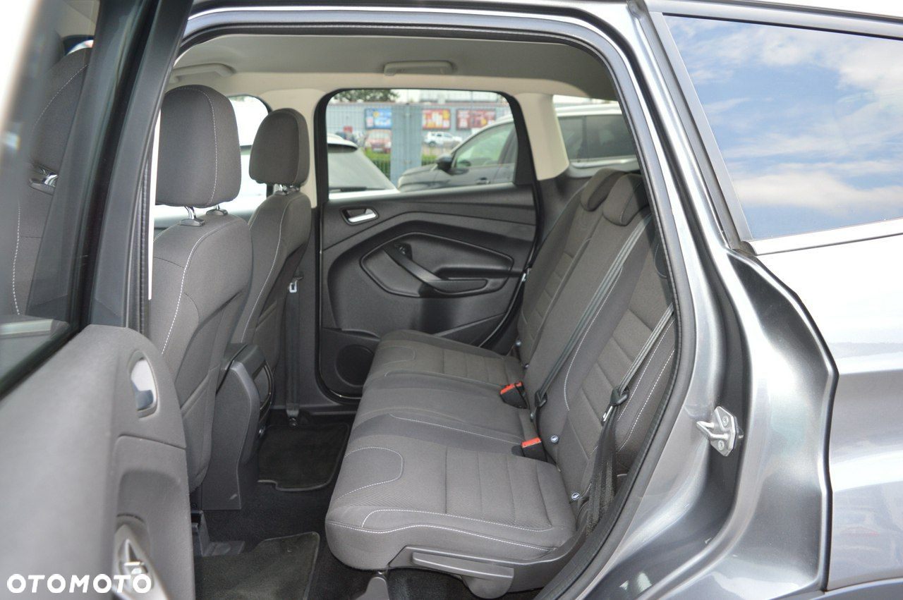 Ford Kuga - 32