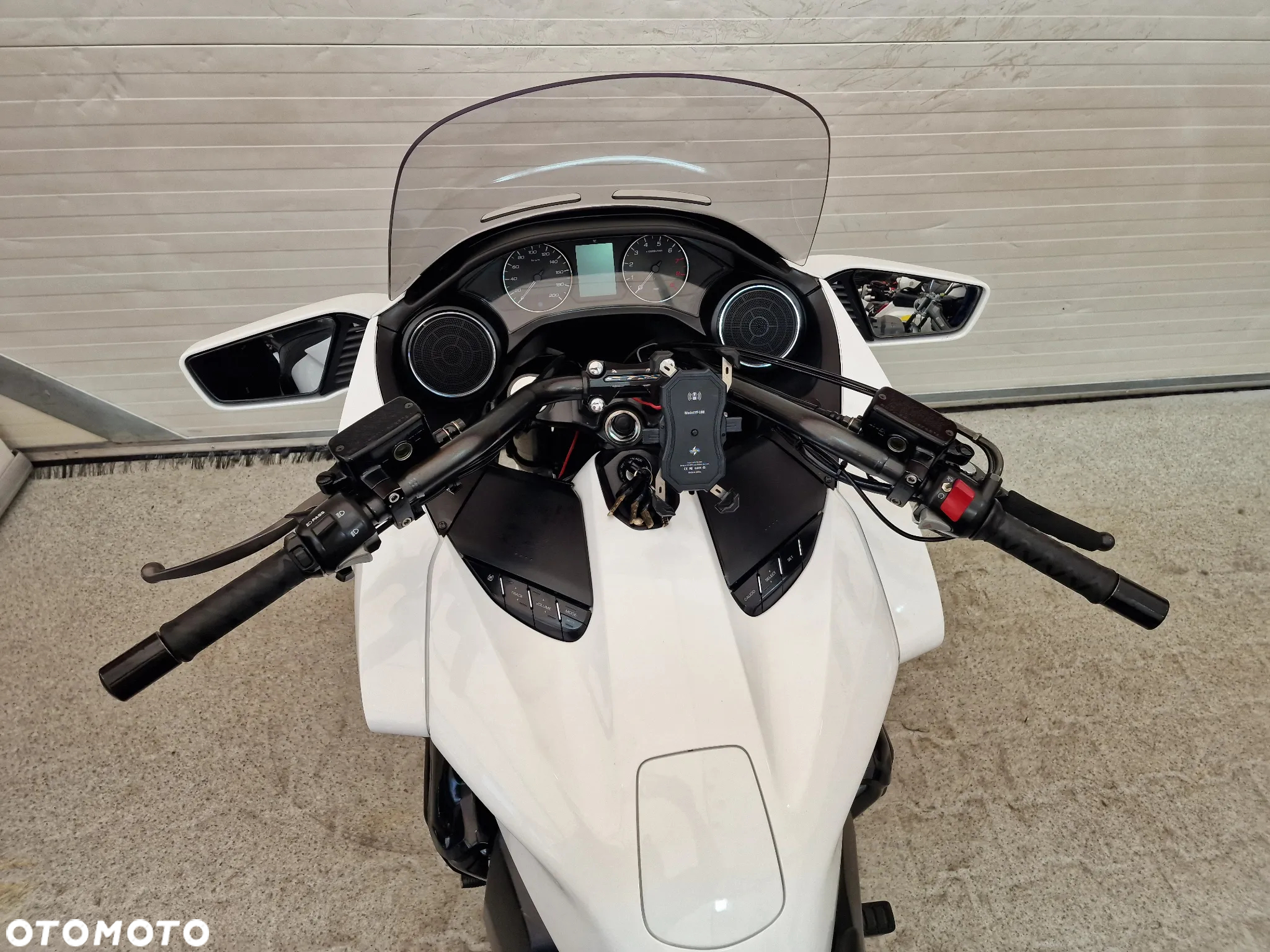 Honda CTX - 29