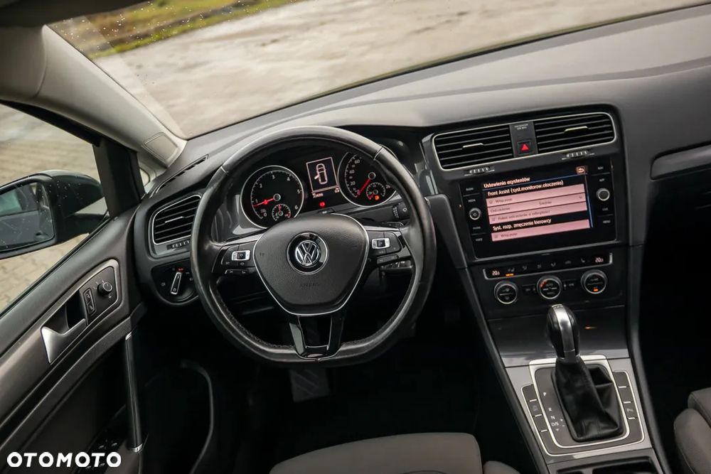Volkswagen Golf VII 1.6 TDI BMT Comfortline DSG - 39