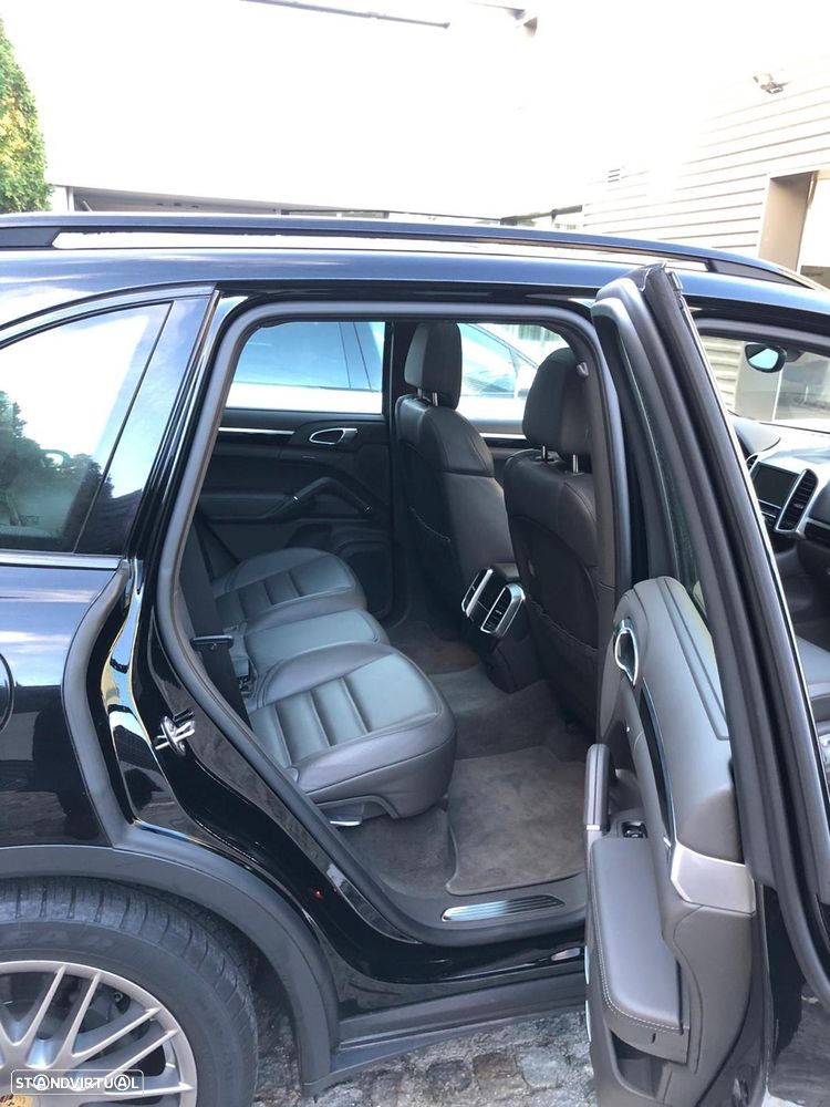 Porsche Cayenne - 5