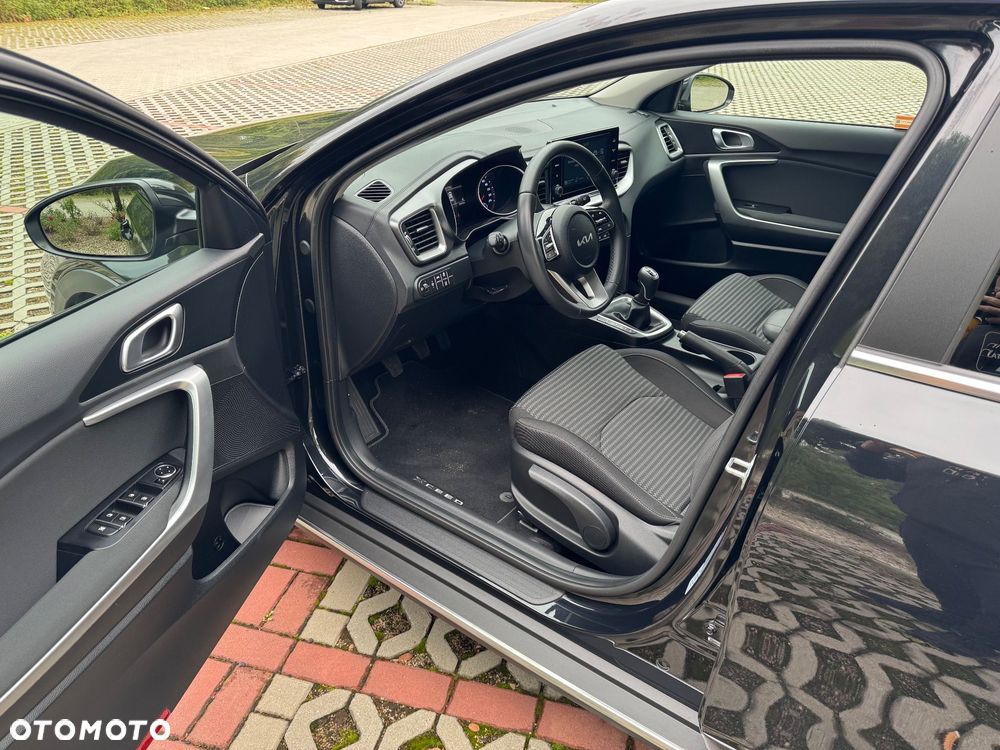 Kia XCeed 1.5 T-GDI M - 16