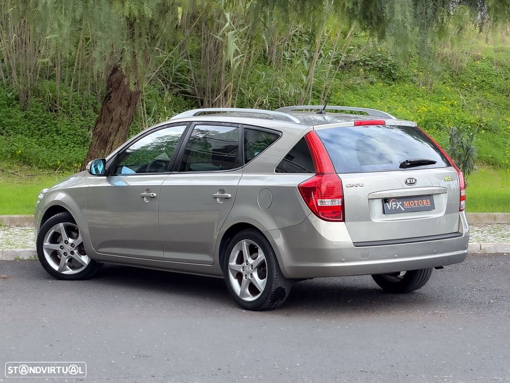 Kia Ceed SW 1.6 CRDi EX ISG - 6