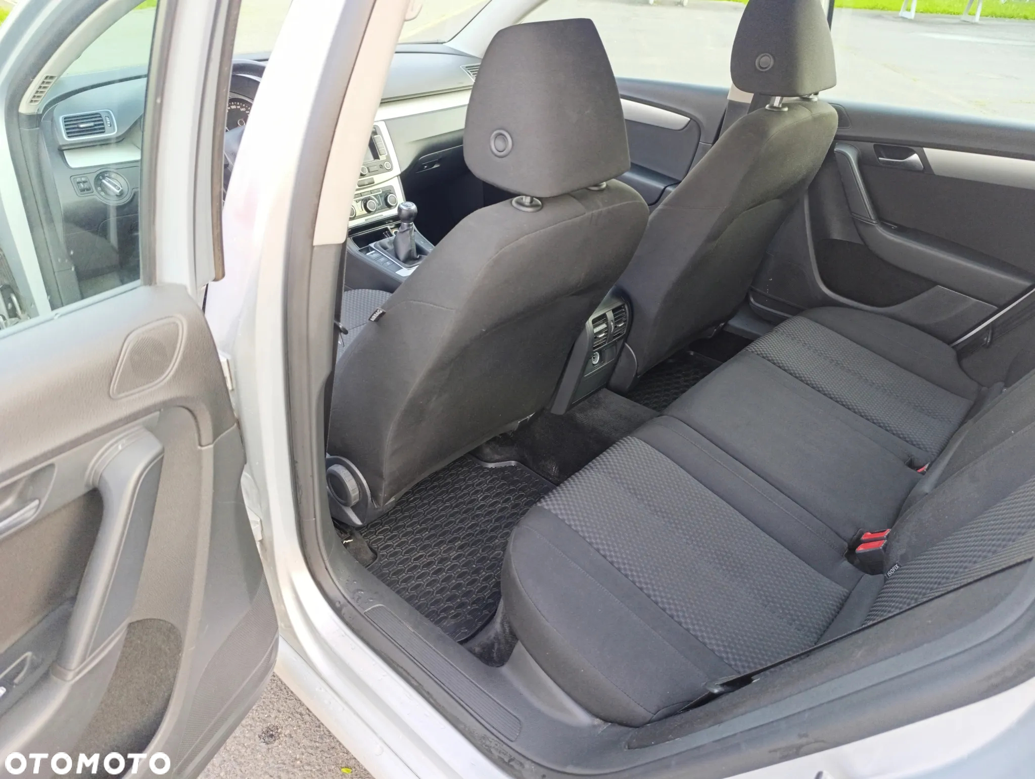 Volkswagen Passat Variant 1.6 TDI (BlueMotion Technology) Comfortline - 25