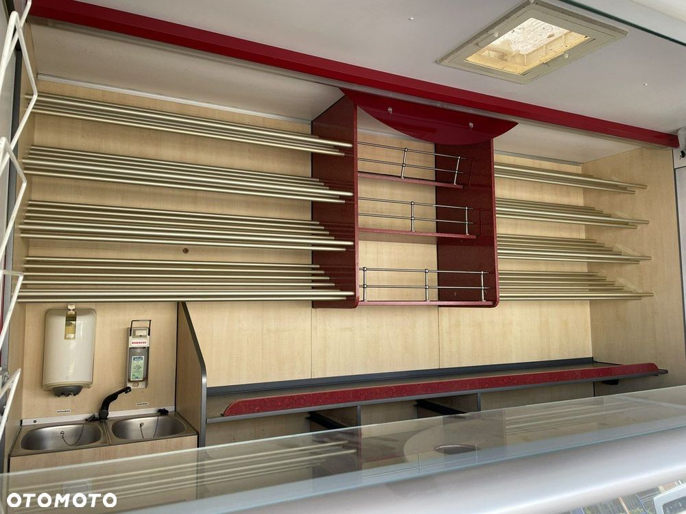 Mercedes-Benz Sprinter - 9