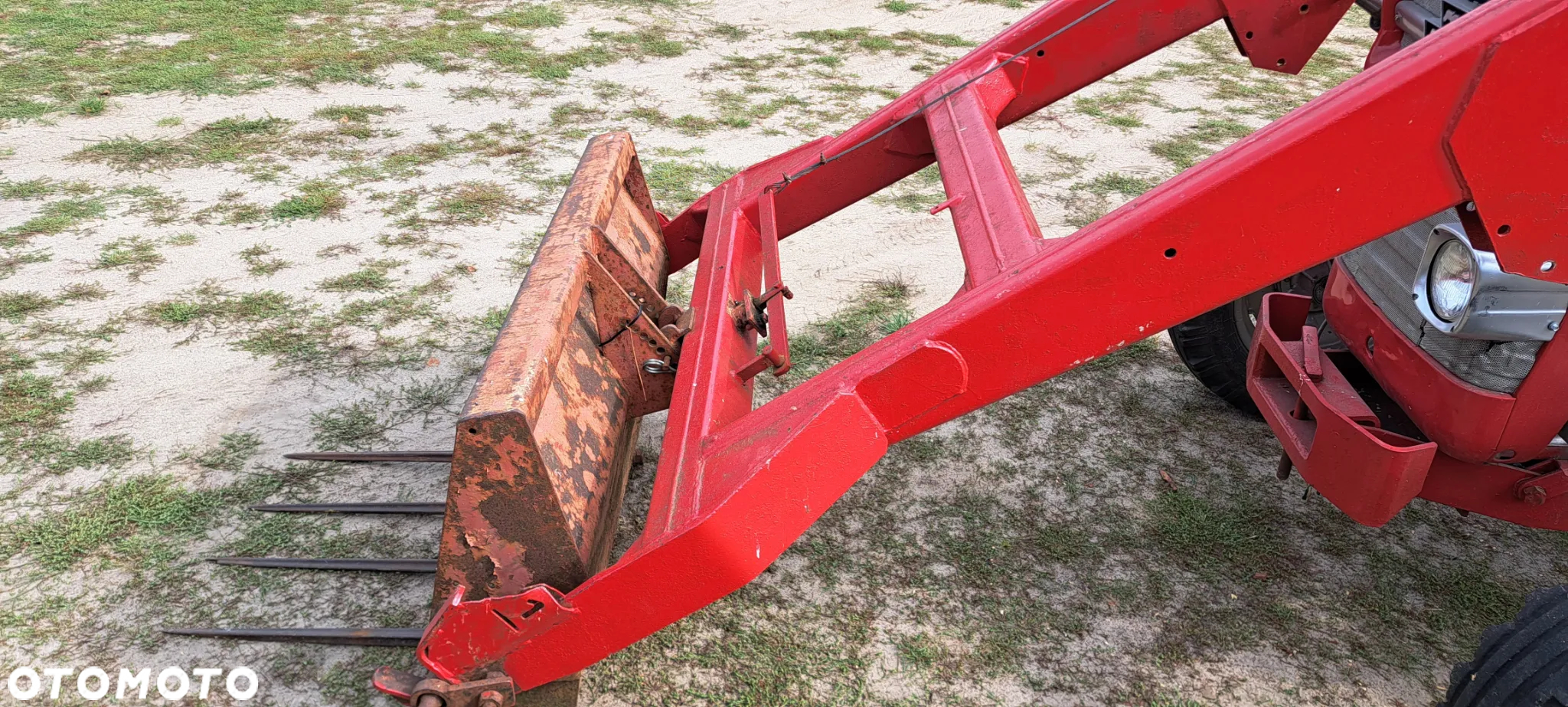 Tur ładowacz czołowy Massey Ferguson 133 - 5