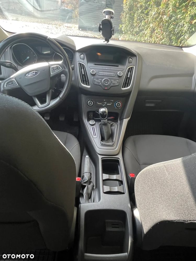 Ford Focus 1.6 Trend - 10