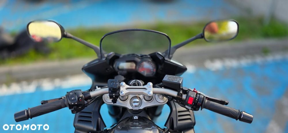 Yamaha FZ - 8