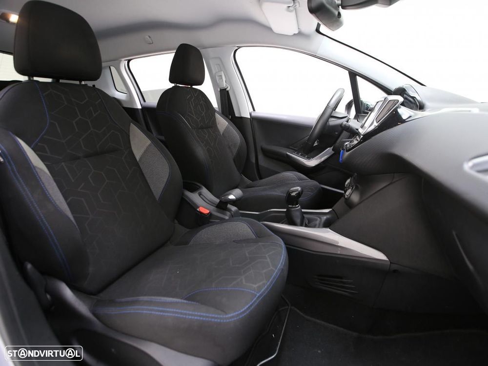 Peugeot 2008 1.2 PureTech Active - 10