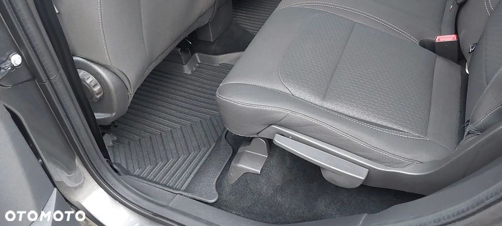 Ford Kuga 2.0 TDCi FWD Trend - 13