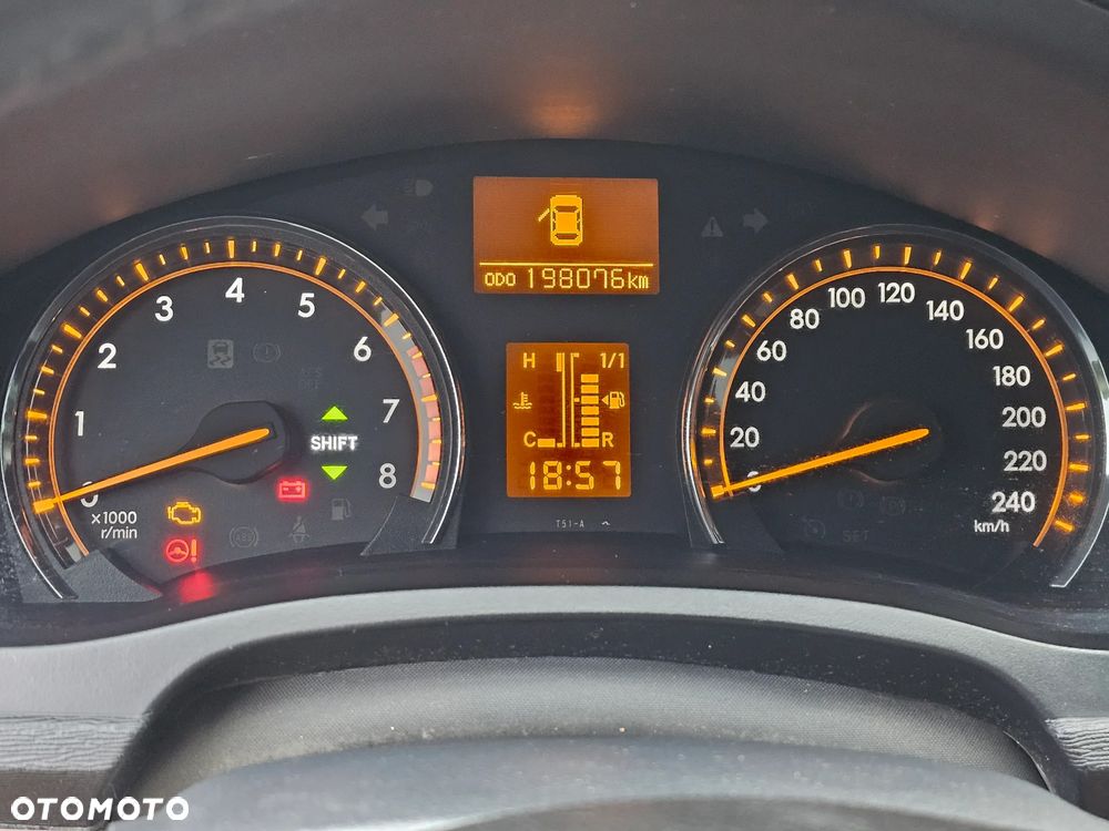 Toyota Avensis 2.0 Prestige NAVI - 13