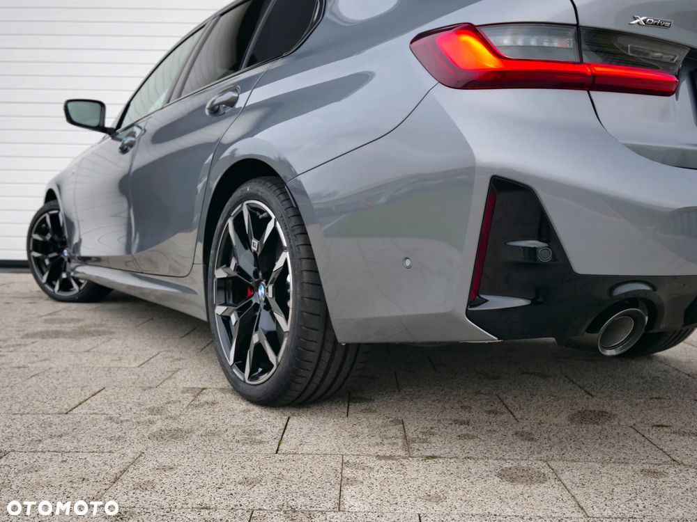 BMW Seria 3 330i xDrive M Sport sport - 13