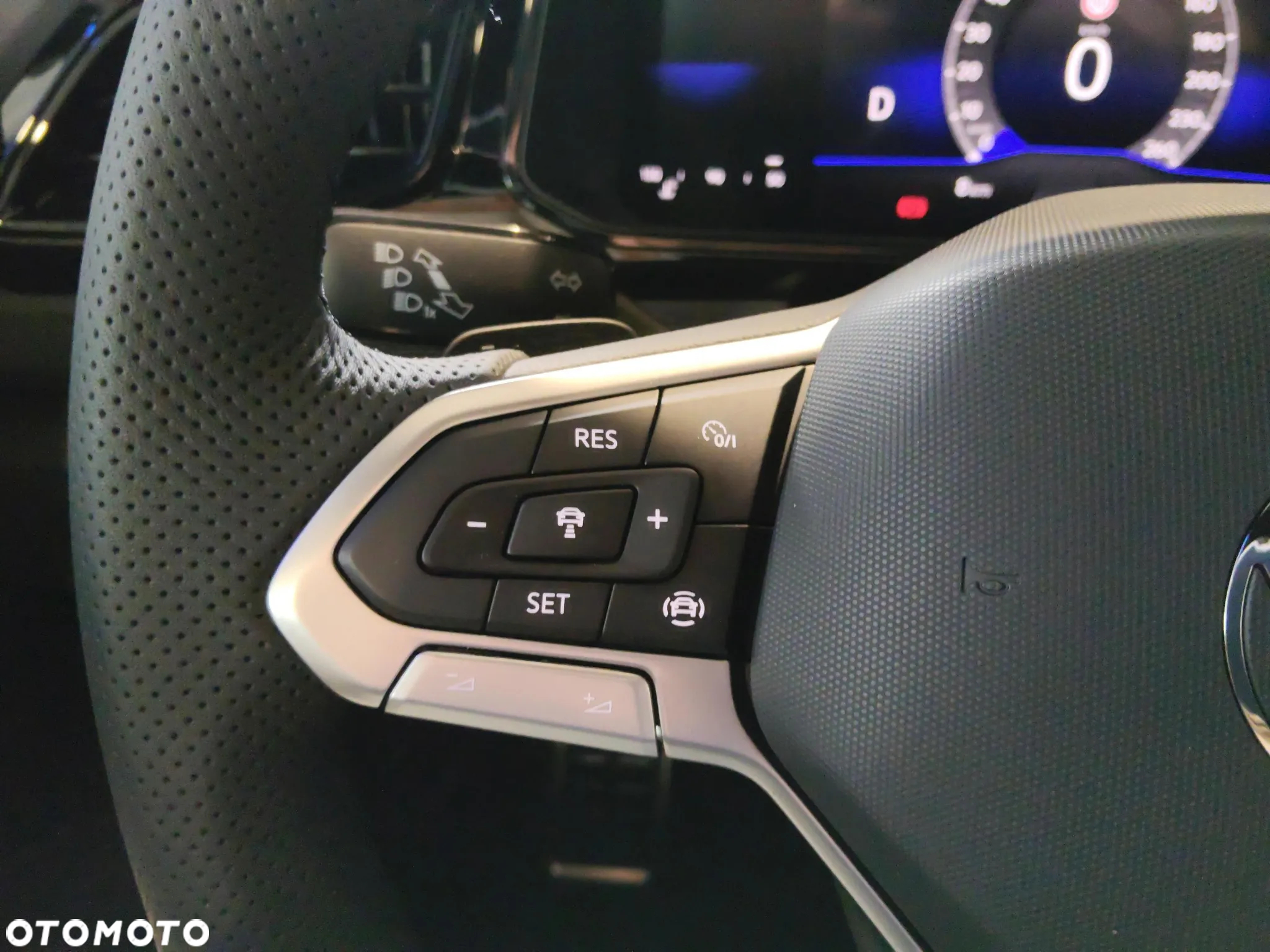 Volkswagen T-Roc 1.5 TSI R-Line DSG - 35