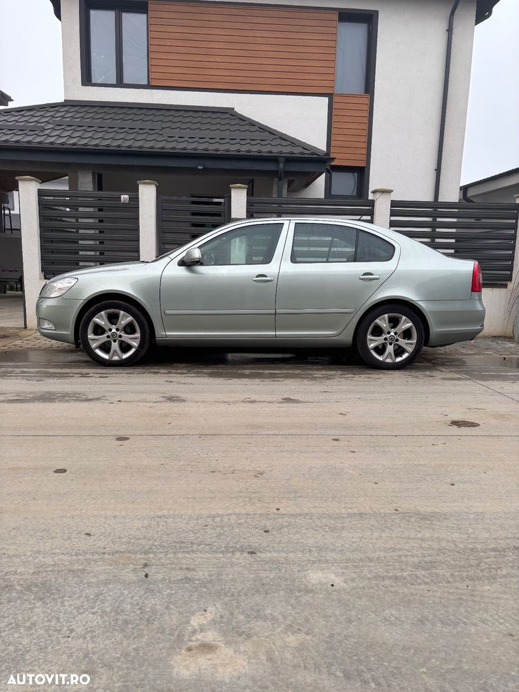 Skoda Octavia Combi 1.4 TSI DSG Elegance - 2