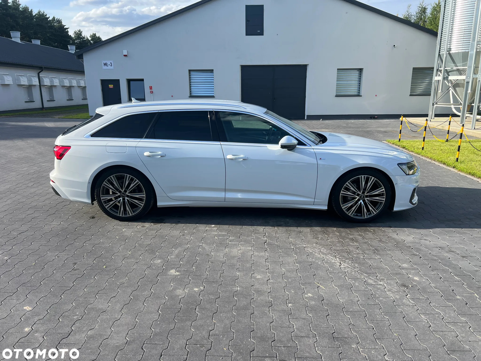 Audi A6 - 4