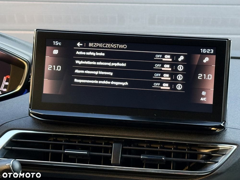 Peugeot 3008 1.5 BlueHDi GT S&S EAT8 - 39