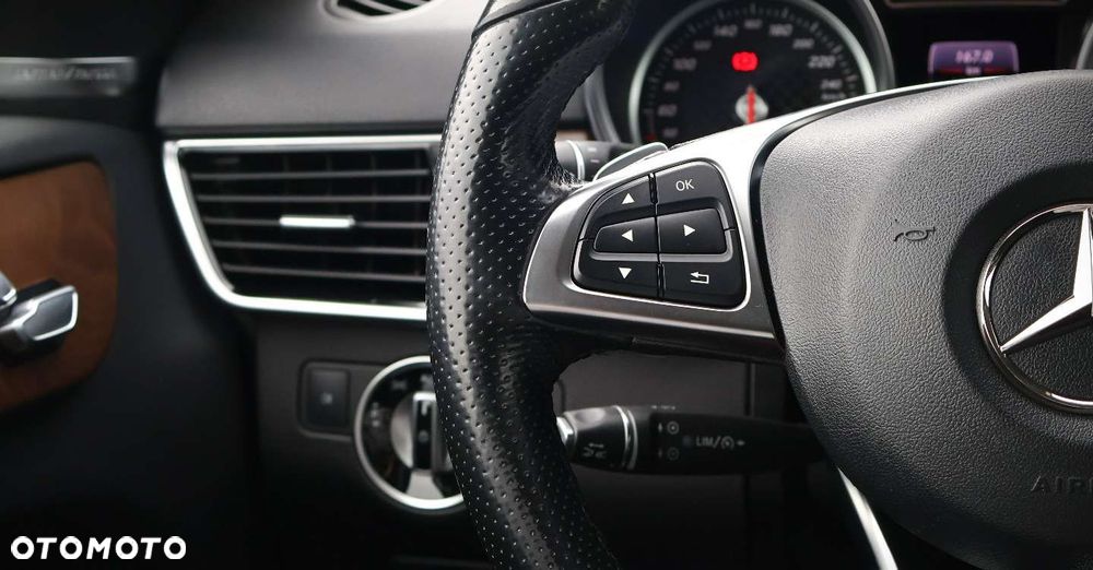 Mercedes-Benz GLE - 25